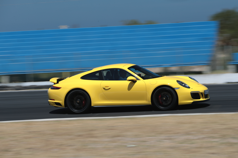 Illustration for article titled The 2017 Porsche 911 GTS Is A Supercar-Slaying Parts Bin Special Daily Driver